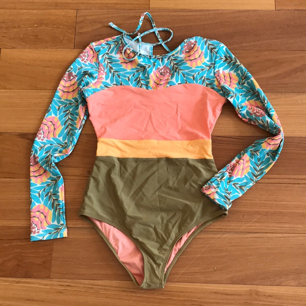 NWOT - Seea Hermosa size Large RARE